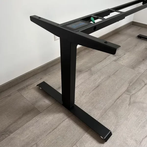Dreibeiniger Elektrisch Höhenverstellbarer Schreibtisch